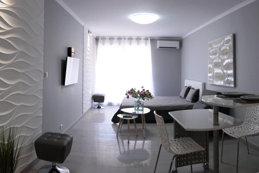 ניס Stylish Studio In Only 50 Meters From Beach ! מראה חיצוני תמונה