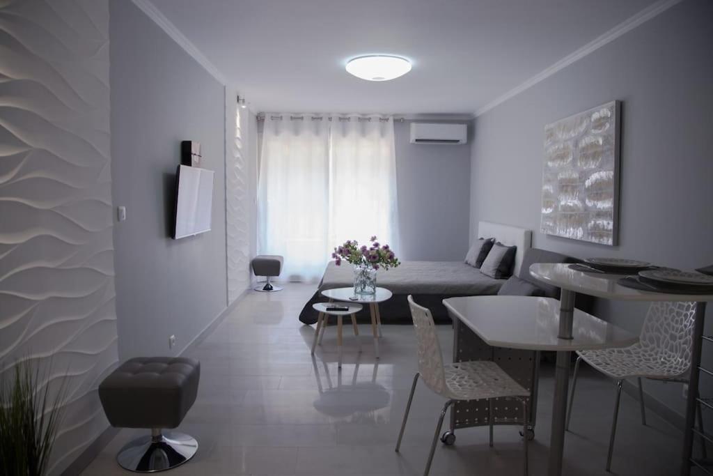 ניס Stylish Studio In Only 50 Meters From Beach ! מראה חיצוני תמונה
