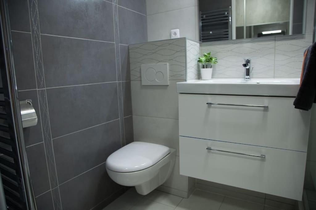 ניס Stylish Studio In Only 50 Meters From Beach ! מראה חיצוני תמונה